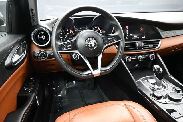 2019 Alfa Romeo Giulia RWD - 23021049 - 18