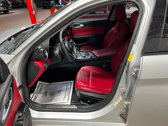 2019 Alfa Romeo Giulia RWD - 22762751 - 16