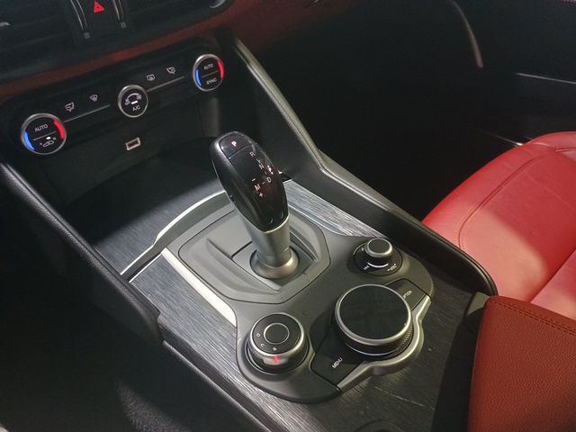 2019 Alfa Romeo Giulia RWD Clean Carfax Florida Car - 23074342 - 27