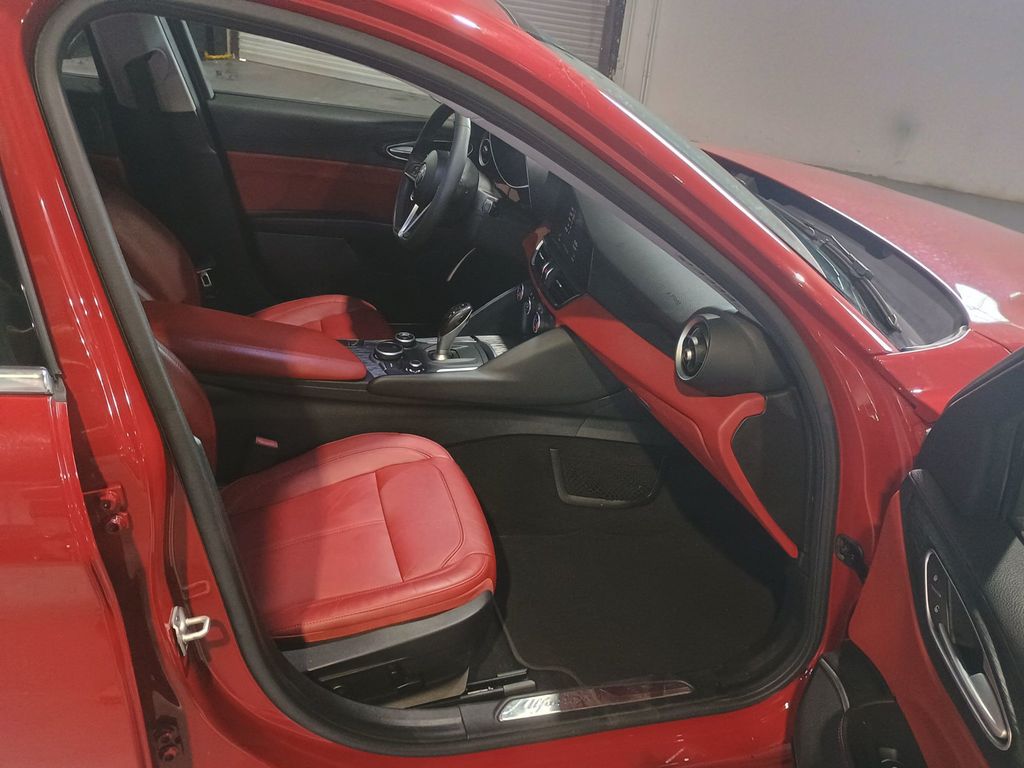 2019 Alfa Romeo Giulia RWD Clean Carfax Florida Car - 23074342 - 31