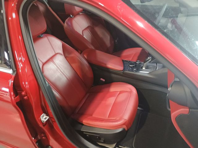 2019 Alfa Romeo Giulia RWD Clean Carfax Florida Car - 23074342 - 32