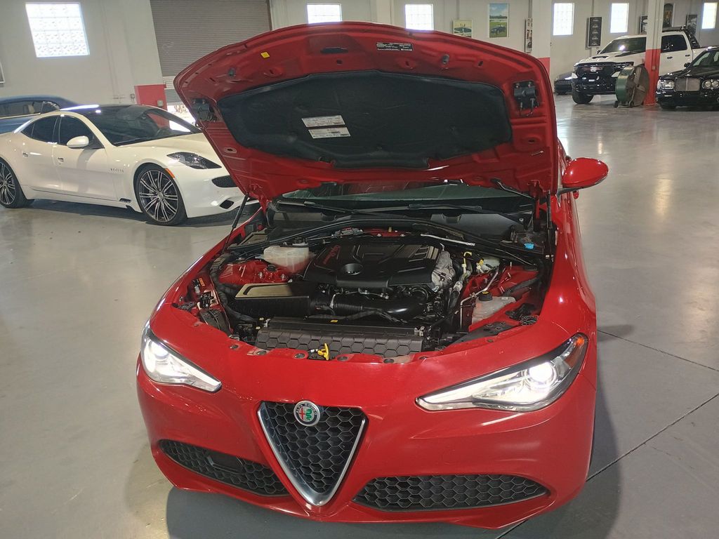 2019 Alfa Romeo Giulia RWD Clean Carfax Florida Car - 23074342 - 35