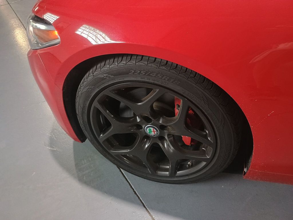 2019 Alfa Romeo Giulia RWD Clean Carfax Florida Car - 23074342 - 42