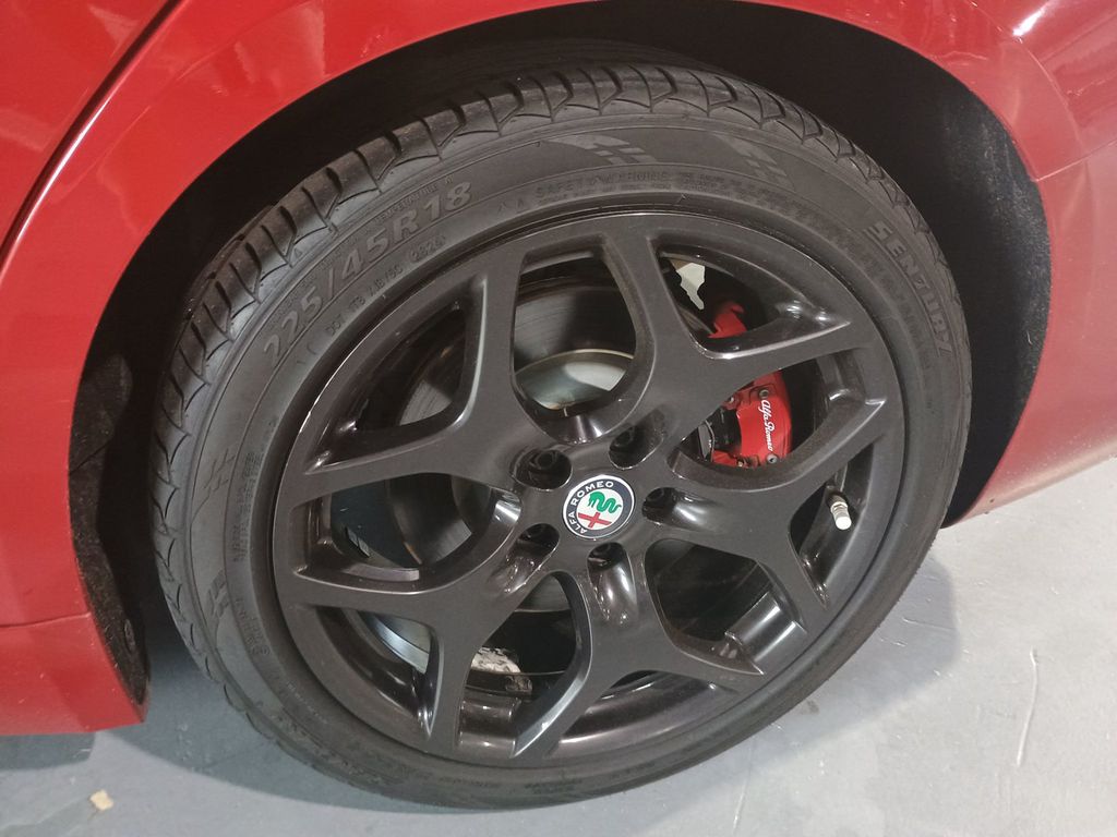 2019 Alfa Romeo Giulia RWD Clean Carfax Florida Car - 23074342 - 43