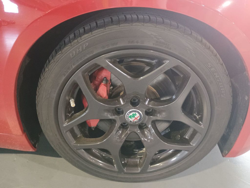 2019 Alfa Romeo Giulia RWD Clean Carfax Florida Car - 23074342 - 45