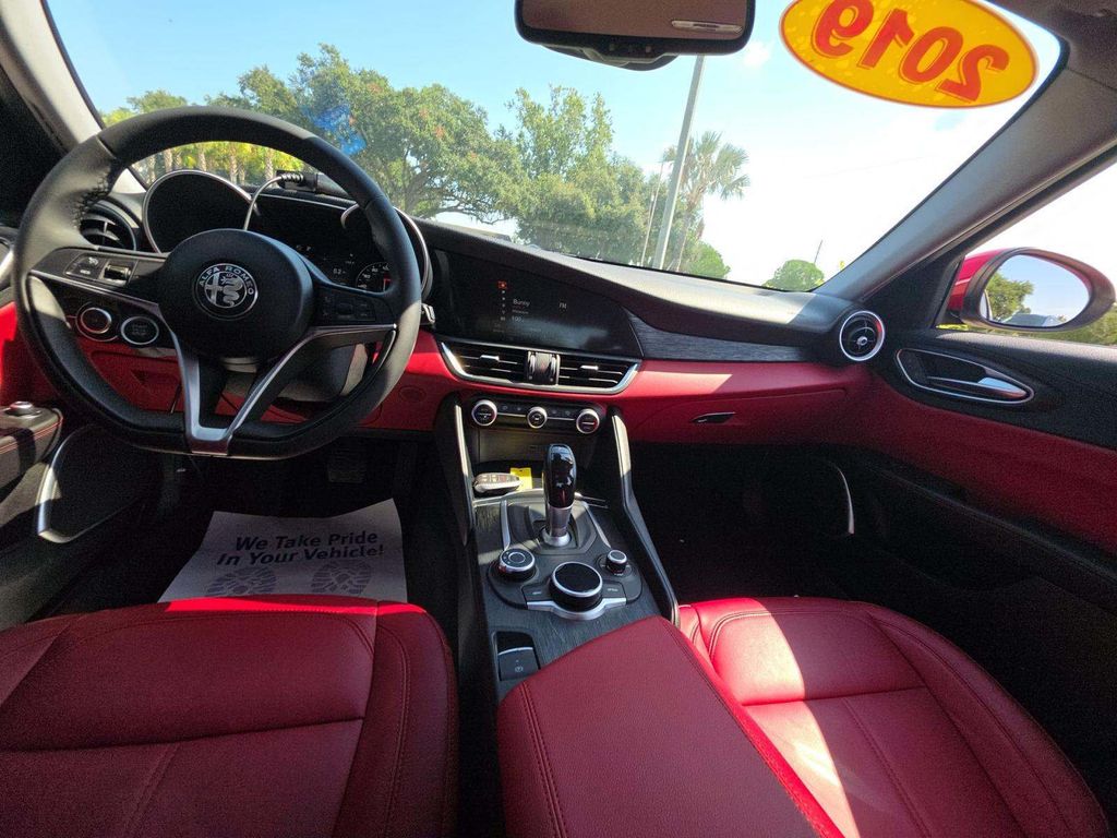 2019 Alfa Romeo Giulia RWD Clean Carfax Florida Car - 23074342 - 7