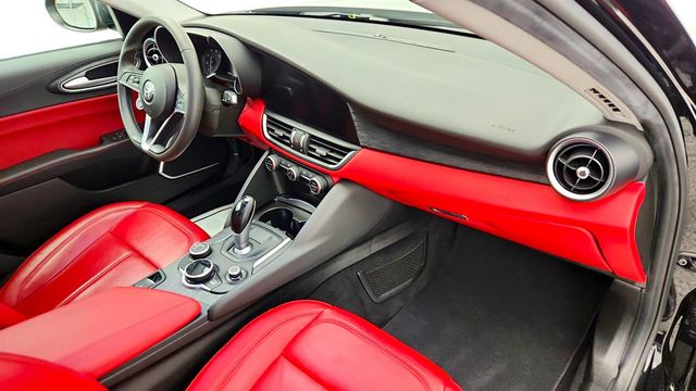 2019 Alfa Romeo Giulia Sport RWD - 22999396 - 24