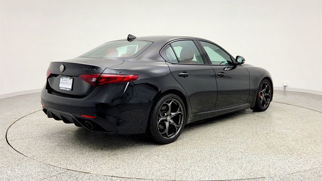2019 Alfa Romeo Giulia Sport RWD - 22999396 - 4
