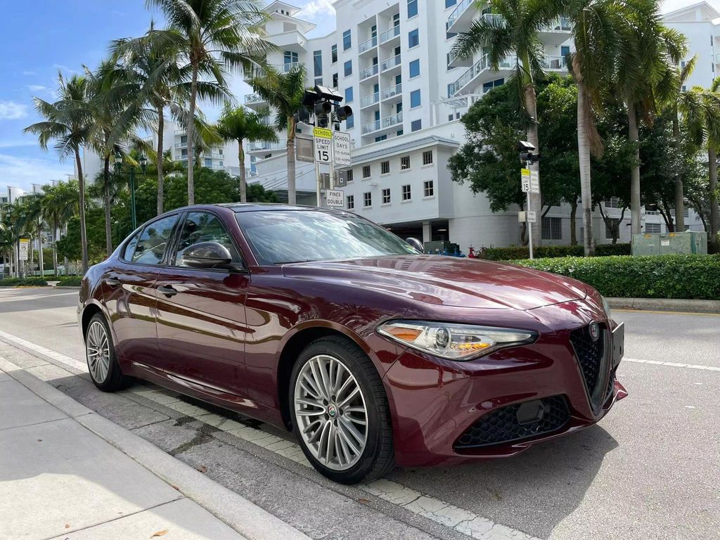 2019 Alfa Romeo Giulia Ti Sedan 4D - 22234035 - 1