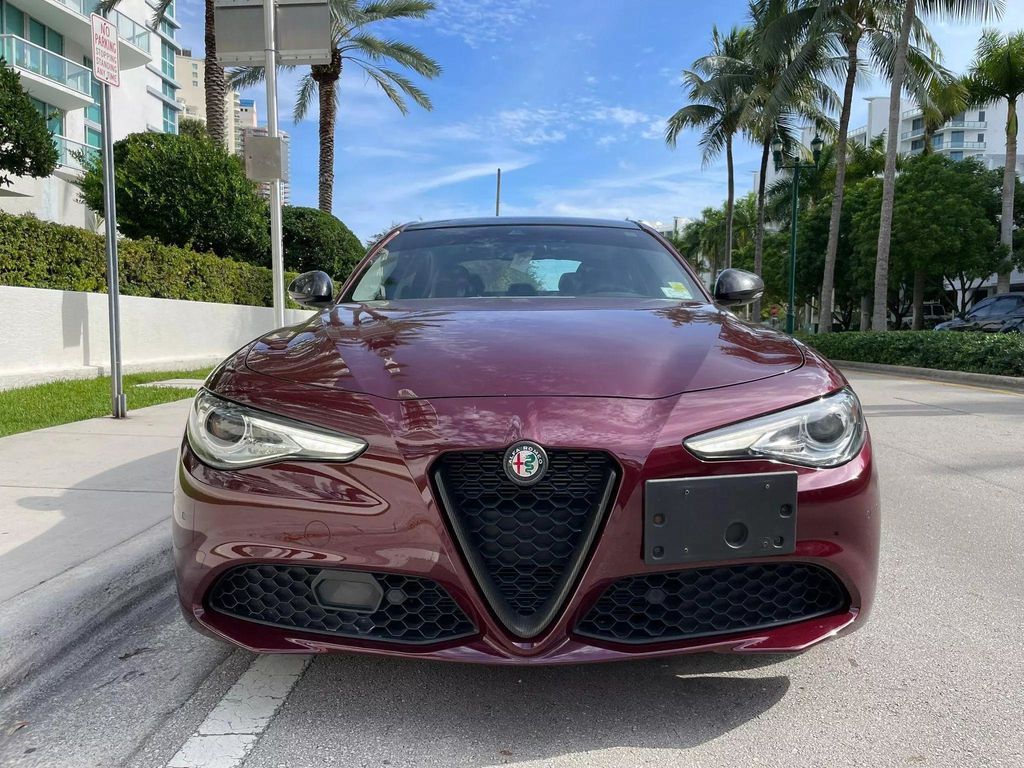 2019 Alfa Romeo Giulia Ti Sedan 4D - 22234035 - 2