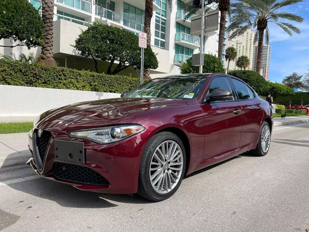 2019 Alfa Romeo Giulia Ti Sedan 4D - 22234035 - 3