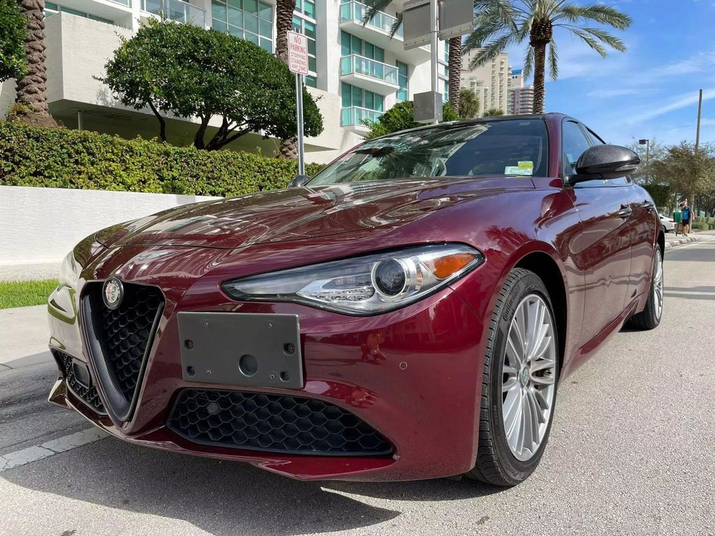 2019 Alfa Romeo Giulia Ti Sedan 4D - 22234035 - 8