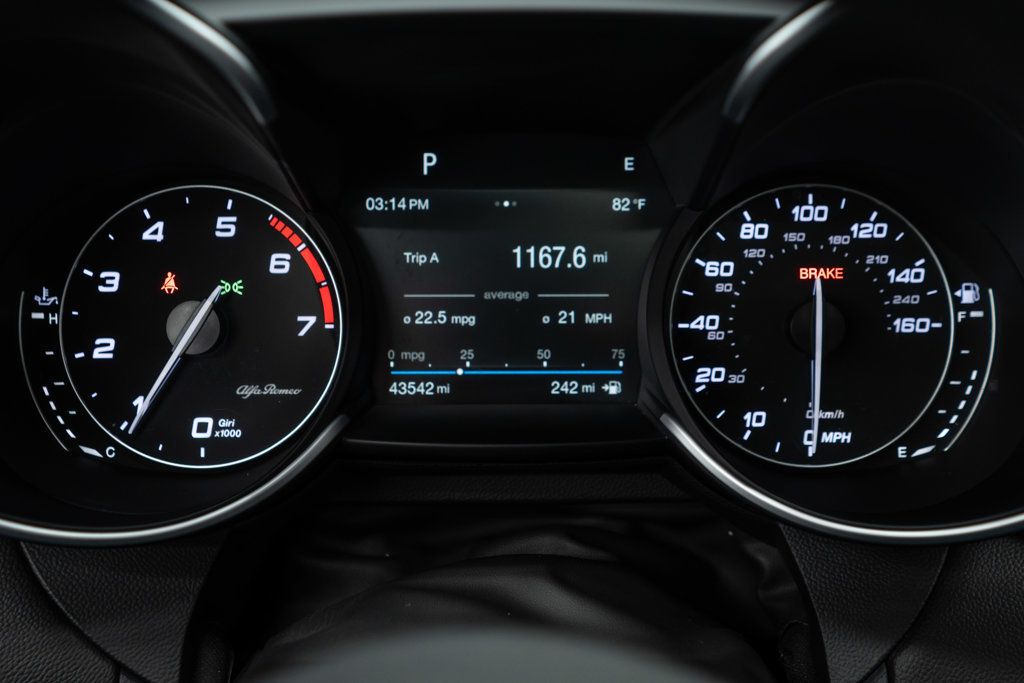 2019 Alfa Romeo Giulia Ti Sport photo 16