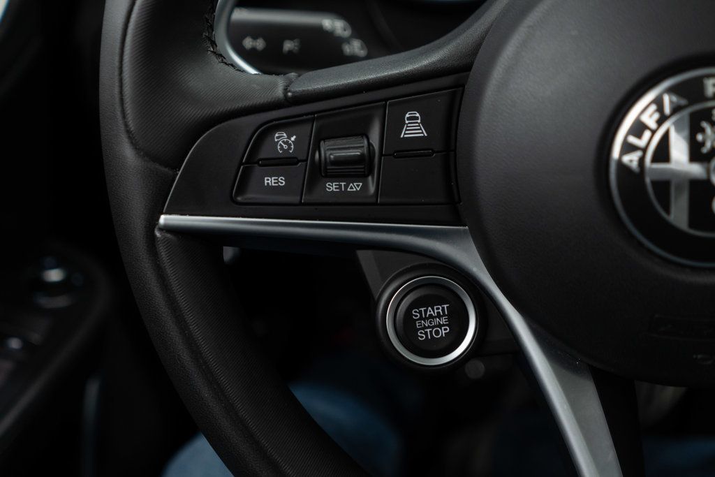 2019 Alfa Romeo Giulia Ti Sport photo 18