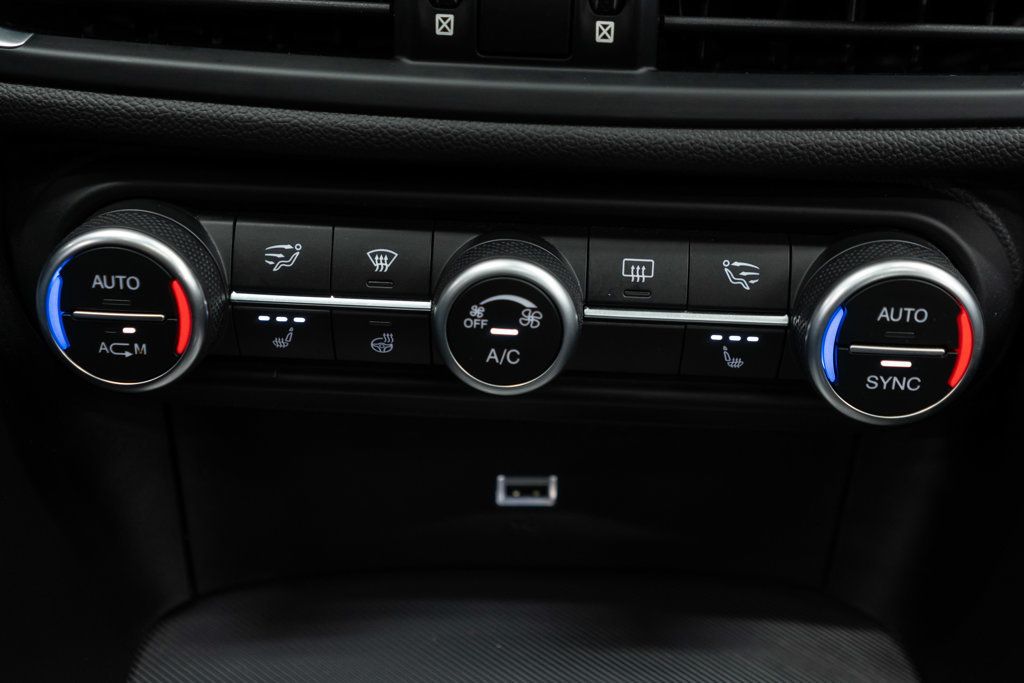 2019 Alfa Romeo Giulia Ti Sport photo 22