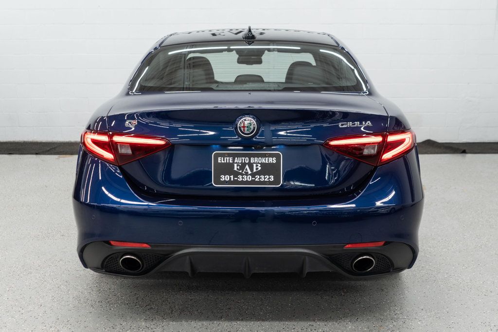 2019 Alfa Romeo Giulia Ti Sport photo 4