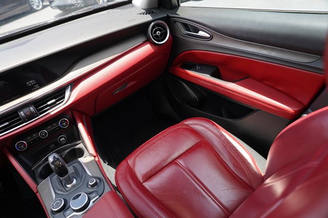 2019 Alfa Romeo Stelvio  - 23035657 - 24