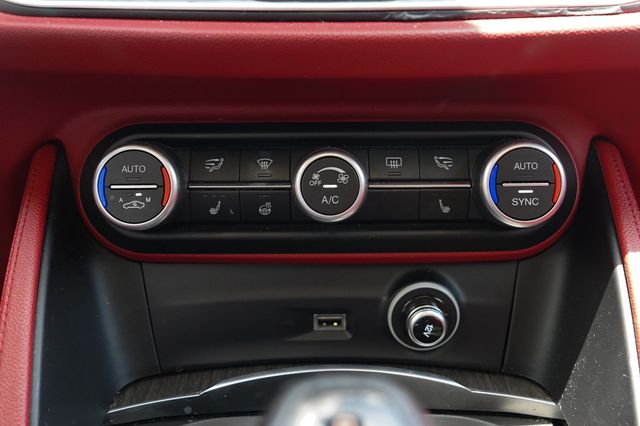 2019 Alfa Romeo Stelvio  - 23035657 - 33