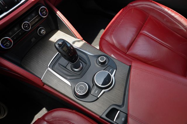 2019 Alfa Romeo Stelvio  - 23035657 - 36