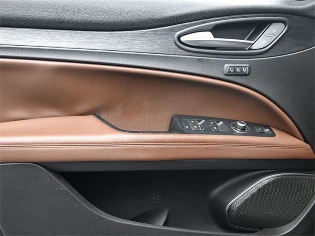 2019 Alfa Romeo Stelvio AWD - 22948925 - 10