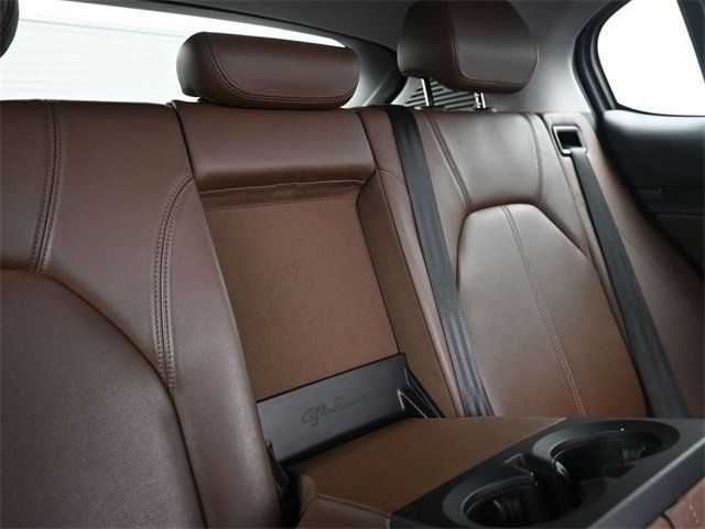 2019 Alfa Romeo Stelvio AWD - 22948925 - 21