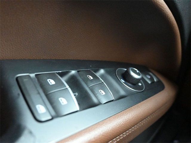 2019 Alfa Romeo Stelvio AWD - 22948925 - 32