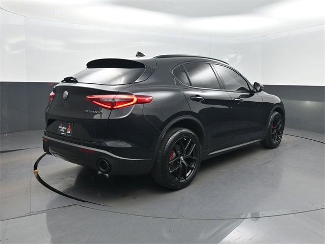 2019 Alfa Romeo Stelvio AWD - 22948925 - 36