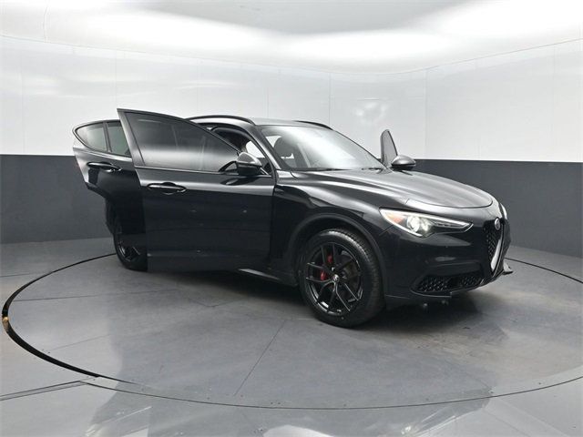 2019 Alfa Romeo Stelvio AWD - 22948925 - 42