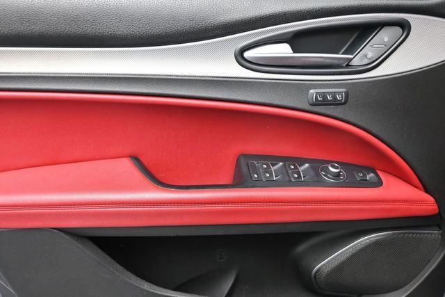 2019 Alfa Romeo Stelvio AWD - 23036709 - 10