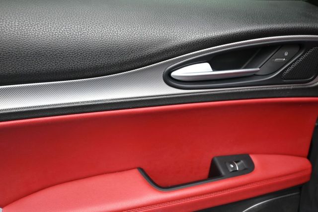 2019 Alfa Romeo Stelvio AWD - 23036709 - 13