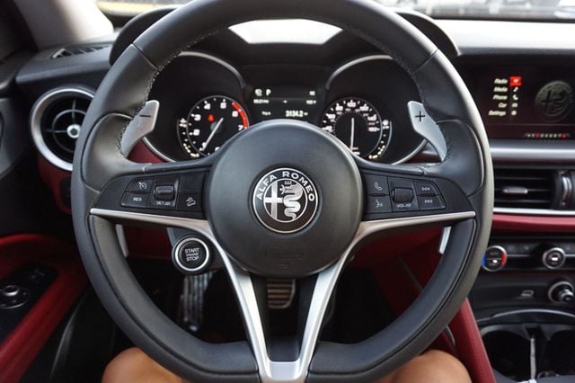 2019 Alfa Romeo Stelvio LOW MILES, PREMIUM WHEELS, RED INTERIOR, BACKUP CAMERA - 23073210 - 25