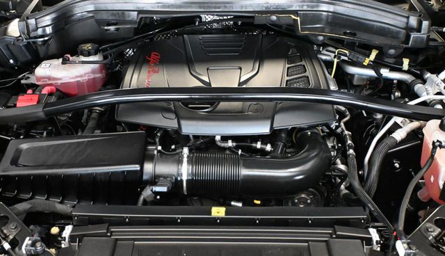 2019 Alfa Romeo Stelvio Sport RWD - 23078330 - 17