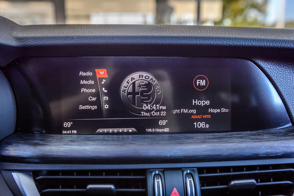 2019 Alfa Romeo Stelvio STELVIO AWD - PANO ROOF - NAV - BLUETOOTH - MUST SEE - 23099019 - 18