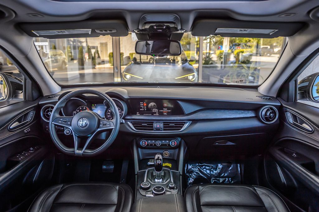 2019 Alfa Romeo Stelvio STELVIO AWD - PANO ROOF - NAV - BLUETOOTH - MUST SEE - 23099019 - 2