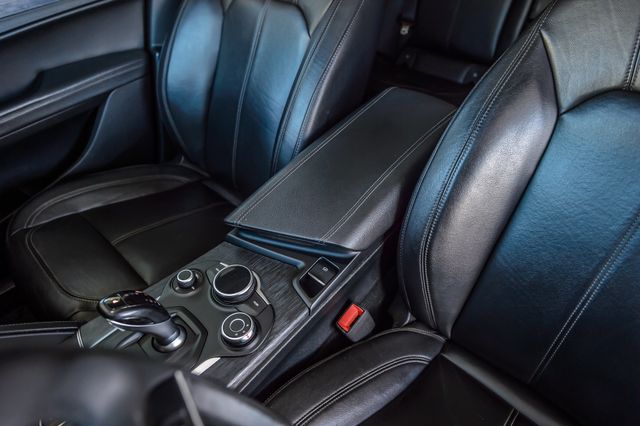 2019 Alfa Romeo Stelvio STELVIO AWD - PANO ROOF - NAV - BLUETOOTH - MUST SEE - 23099019 - 29