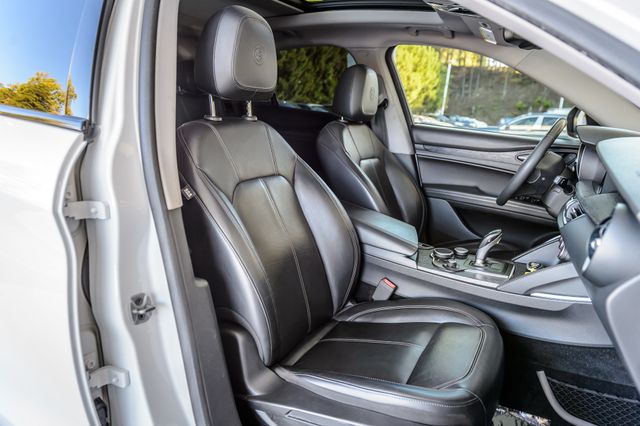 2019 Alfa Romeo Stelvio STELVIO AWD - PANO ROOF - NAV - BLUETOOTH - MUST SEE - 23099019 - 34