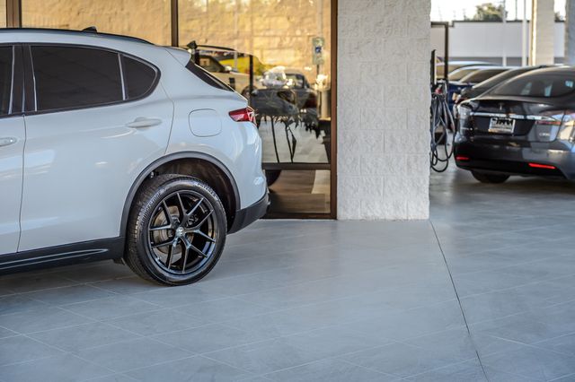 2019 Alfa Romeo Stelvio STELVIO AWD - PANO ROOF - NAV - BLUETOOTH - MUST SEE - 23099019 - 52