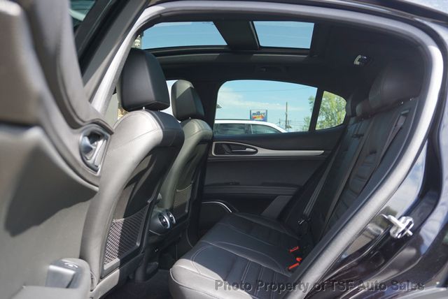 2019 Alfa Romeo Stelvio Ti Sport AWD - 23017197 - 9