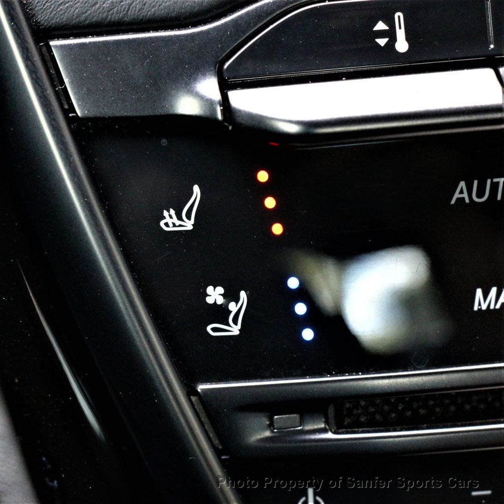 2019 Aston Martin DB11 V8 Coupe - 23015911 - 25