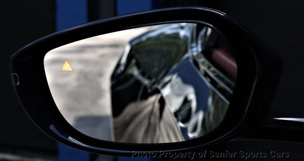 2019 Aston Martin DB11 V8 Coupe - 23015911 - 28