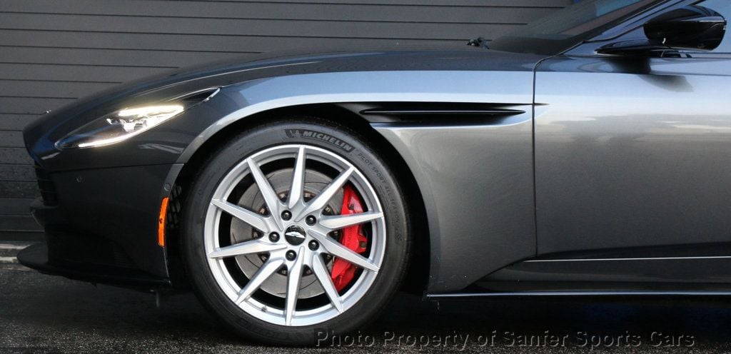 2019 Aston Martin DB11 V8 Coupe - 23015911 - 8