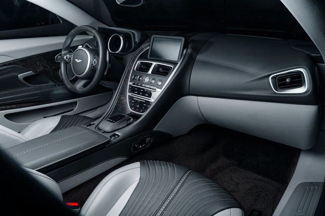 2019 Aston Martin DB11 AM5 photo 11