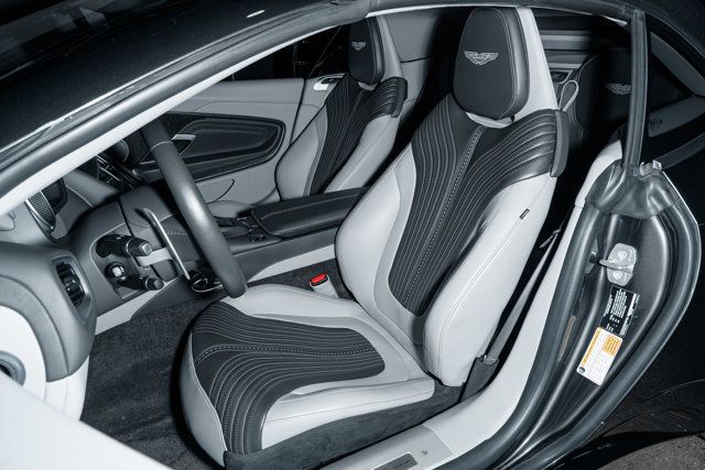 2019 Aston Martin DB11 AM5 photo 17