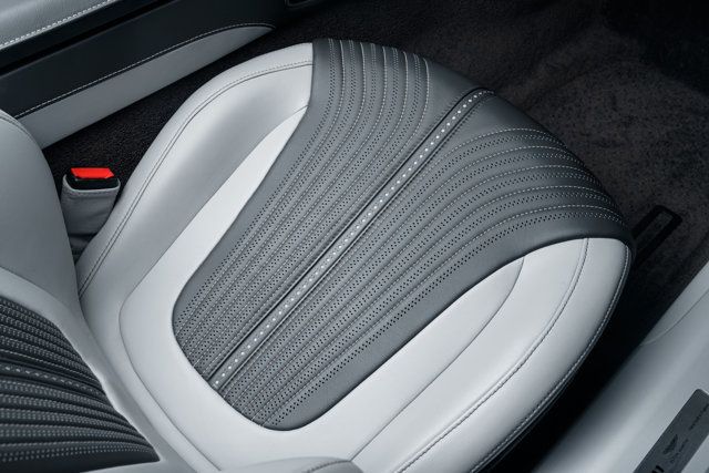 2019 Aston Martin DB11 AM5 photo 21
