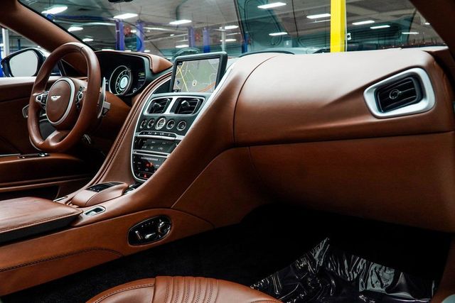 2019 Aston Martin DB11 Volante - 22996680 - 21