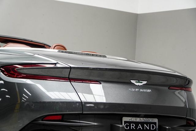 2019 Aston Martin DB11 Volante - 23036963 - 16