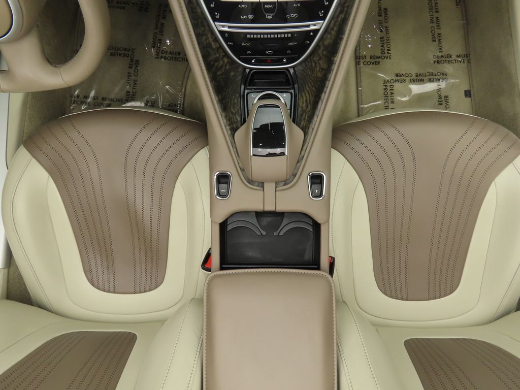 2019 Aston Martin DB11 AM5 photo 17