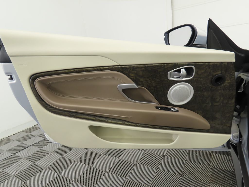 2019 Aston Martin DB11 AM5 photo 23