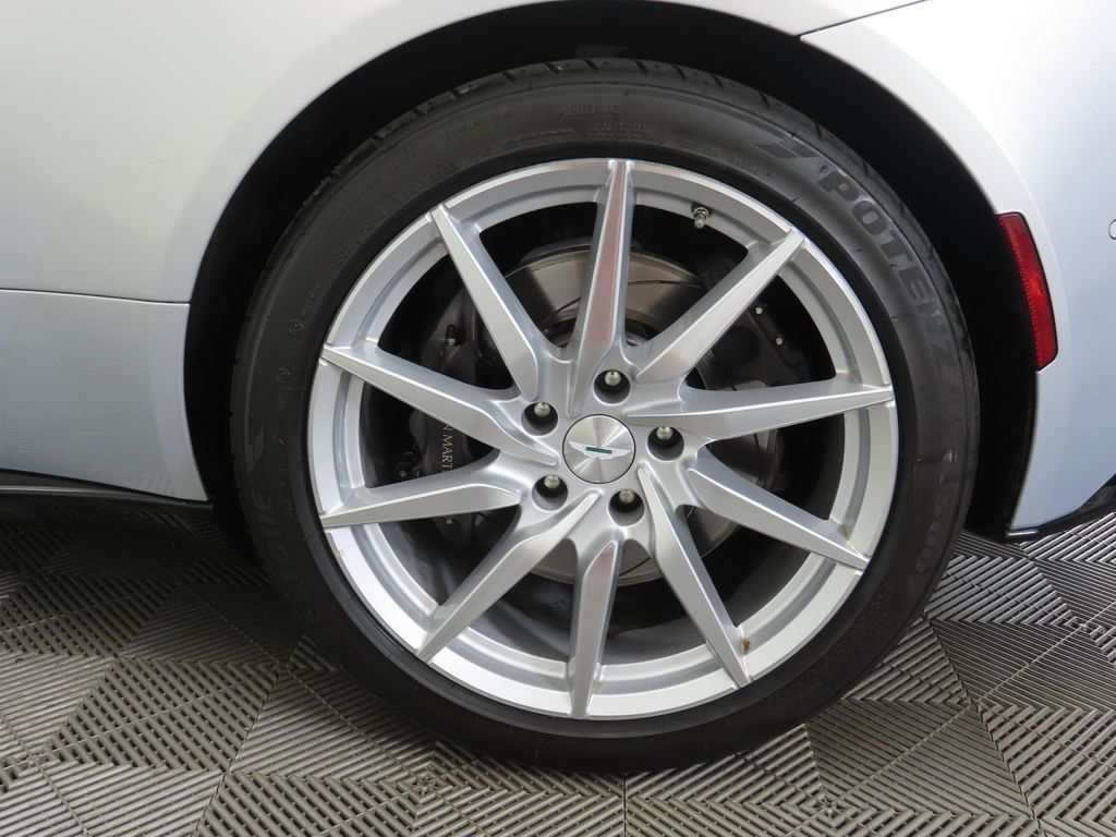2019 Aston Martin DB11 AM5 photo 28