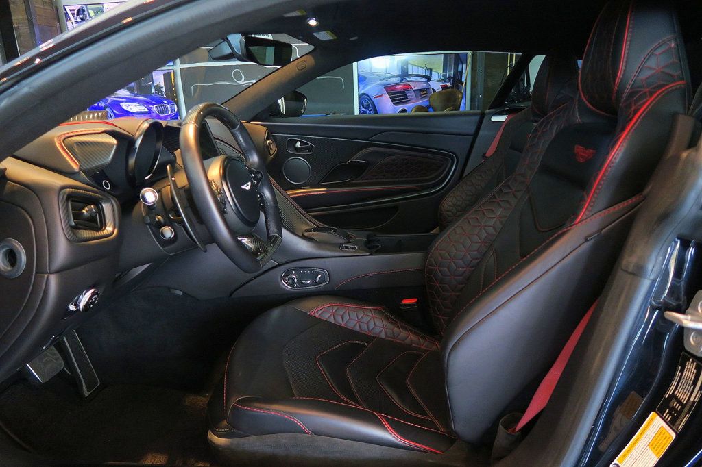 Aston Martin DBS photo 10